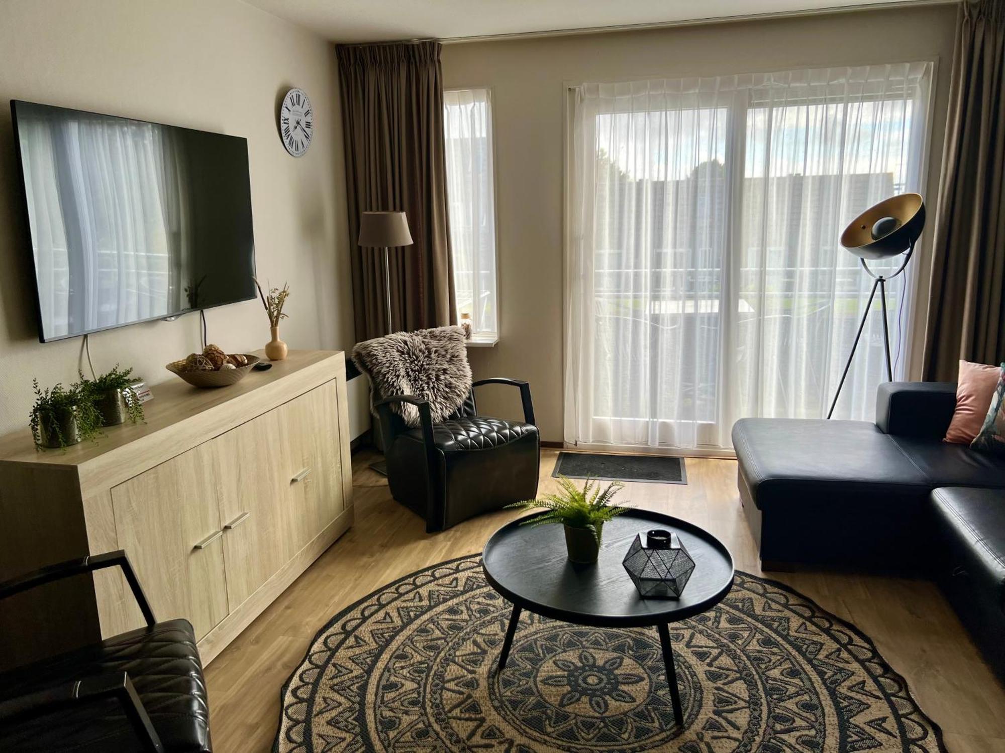 Appartement Ut & Thus, Resort Amelander Kaap Hollum  Extérieur photo